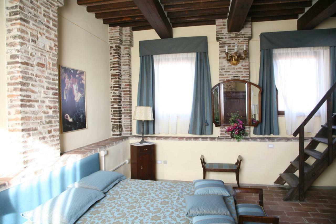 Вилла Torre Medioevale D'Uguccione Сансеполькро Экстерьер фото